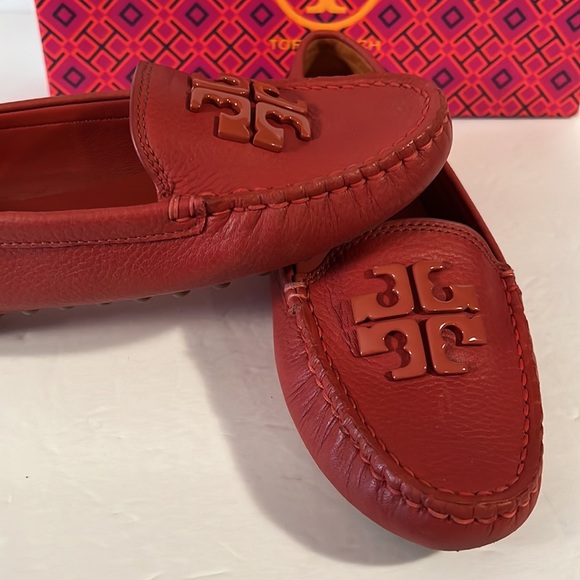 Tory Burch Driver Loafer Shoes - Picture 6 of 8